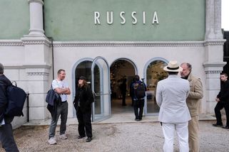 Evropská komise ukončila financování benátského bienále kvůli ruské účasti - Seznam Zprávy